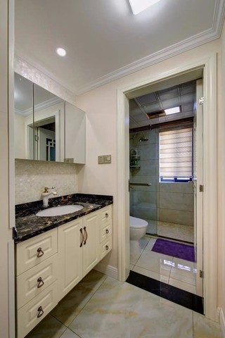 卫生间装修技巧

折衷型卫生间在空间配置组合上较为自由
卫生间在色彩方面以不超过三色为原则
卫生间应选择功率较大、性能好的换气扇