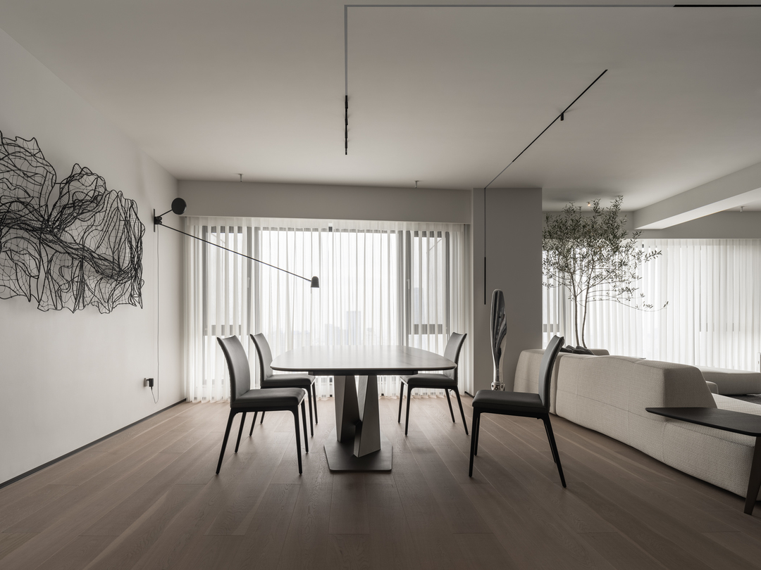 现代简约风格，以线条搭建整个空间，让家变得更加有艺术感。